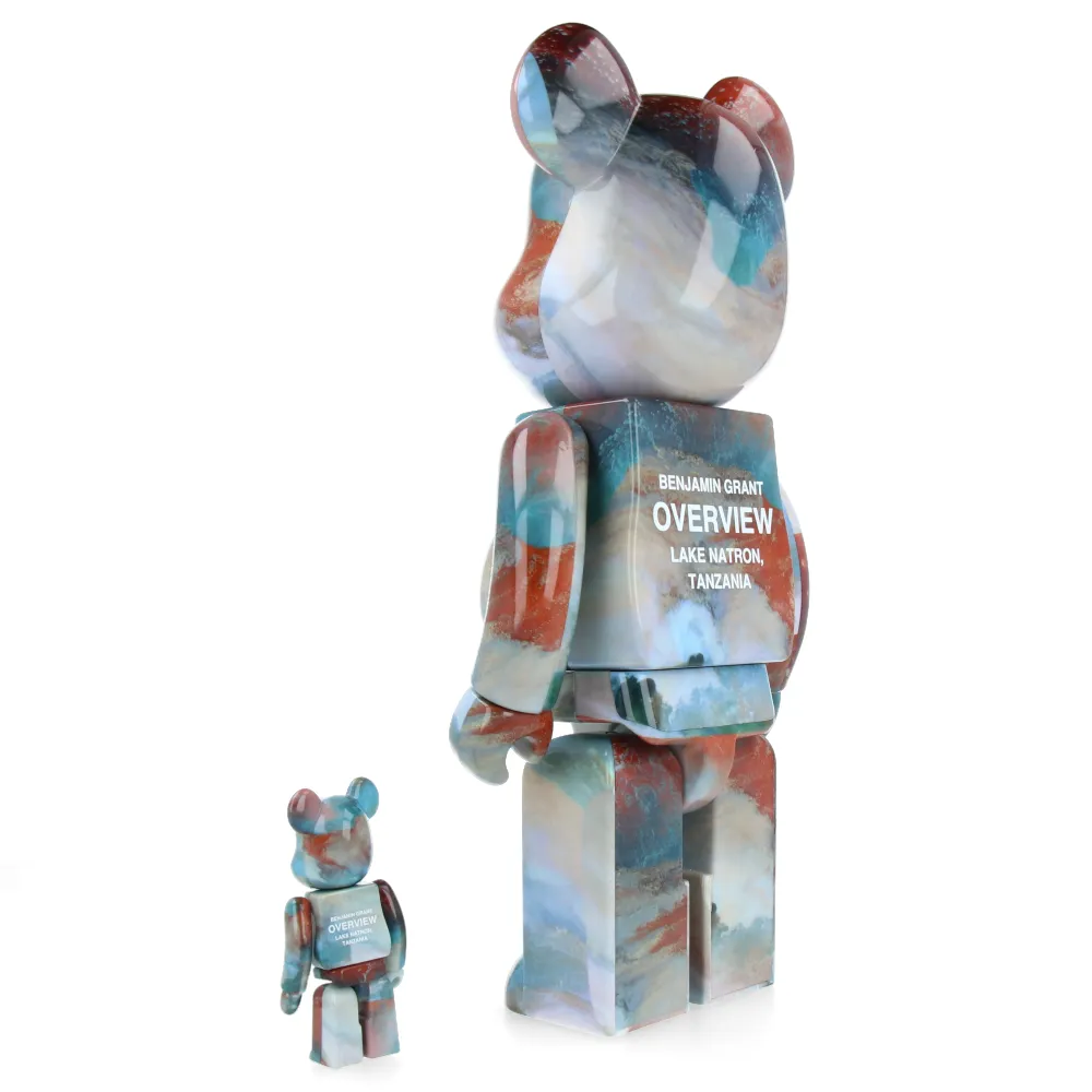 1000% Bearbrick Benjamin Grant - Overview Lake Natron