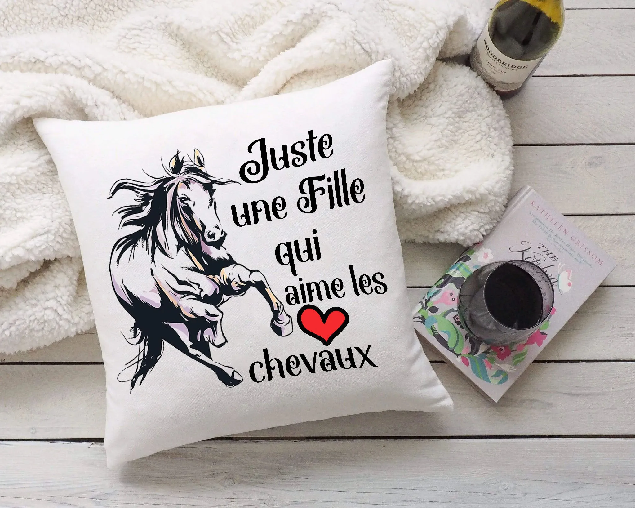 Cadeau Equitation Cheval Original Coussin Carrée Satin - Juste Une Fille Qui Aime Les Chevaux - Cadeau Fille Cheval - CTS09042202