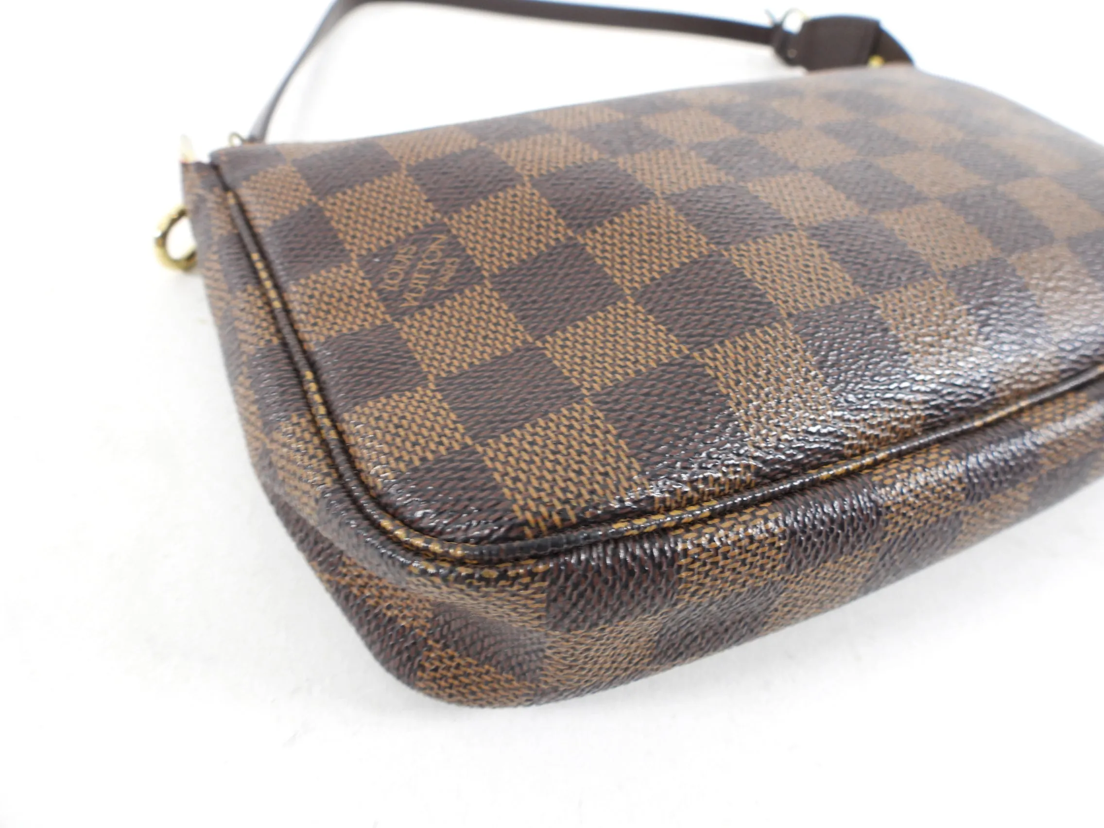 Louis Vuitton Damier Ebene Pochette Accessoires Bag